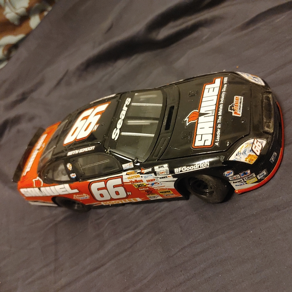 Model cars - Picture 5 of 5